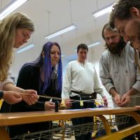 Těm, kteří se probojovali až do středu, se podařilo zbraň aktivovat a vypustit proti Nicotě mohutnou tvořivou sílu.